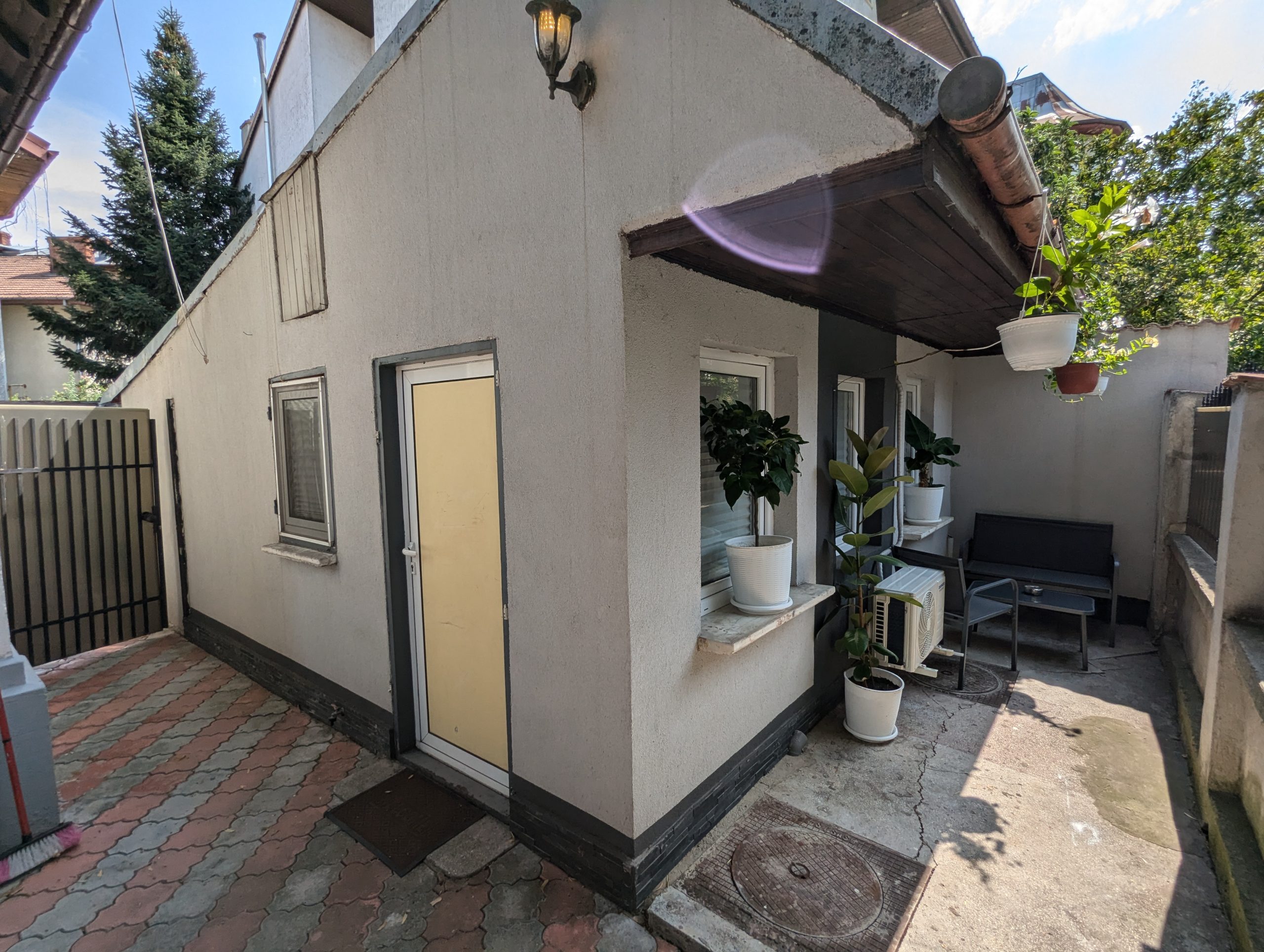 Intrare serene studio bucuresti Intrare serene studio bucuresti